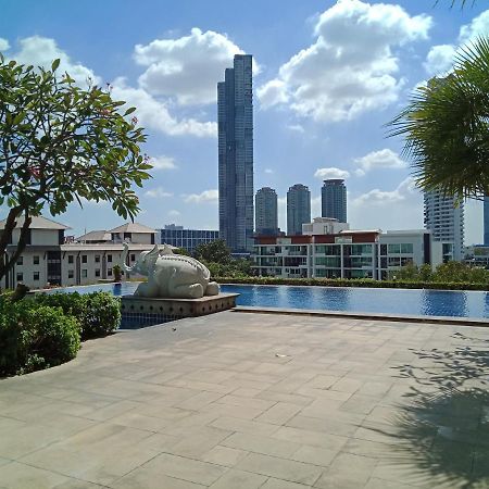 Baan Sathorn Riverfront Bangkok Exterior foto