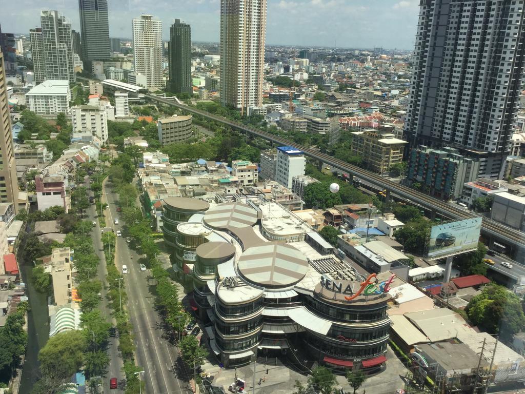 Baan Sathorn Riverfront Bangkok Habitación foto