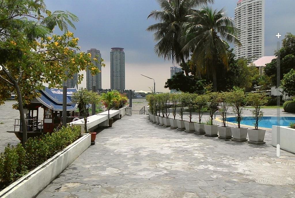 Baan Sathorn Riverfront Bangkok Habitación foto