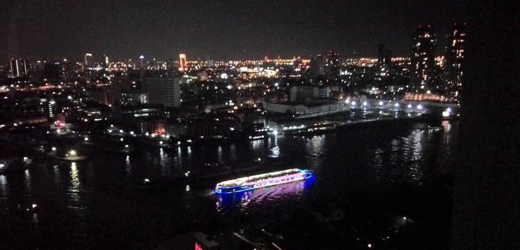 Baan Sathorn Riverfront Bangkok Habitación foto