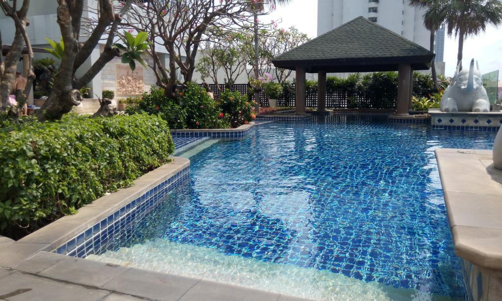 Baan Sathorn Riverfront Bangkok Exterior foto