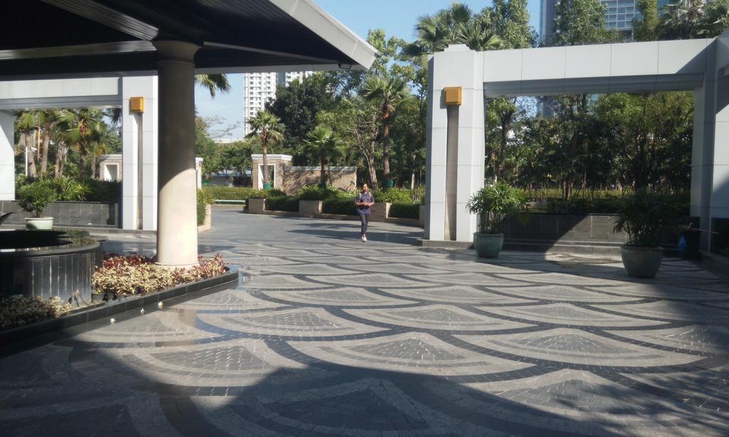 Baan Sathorn Riverfront Bangkok Exterior foto