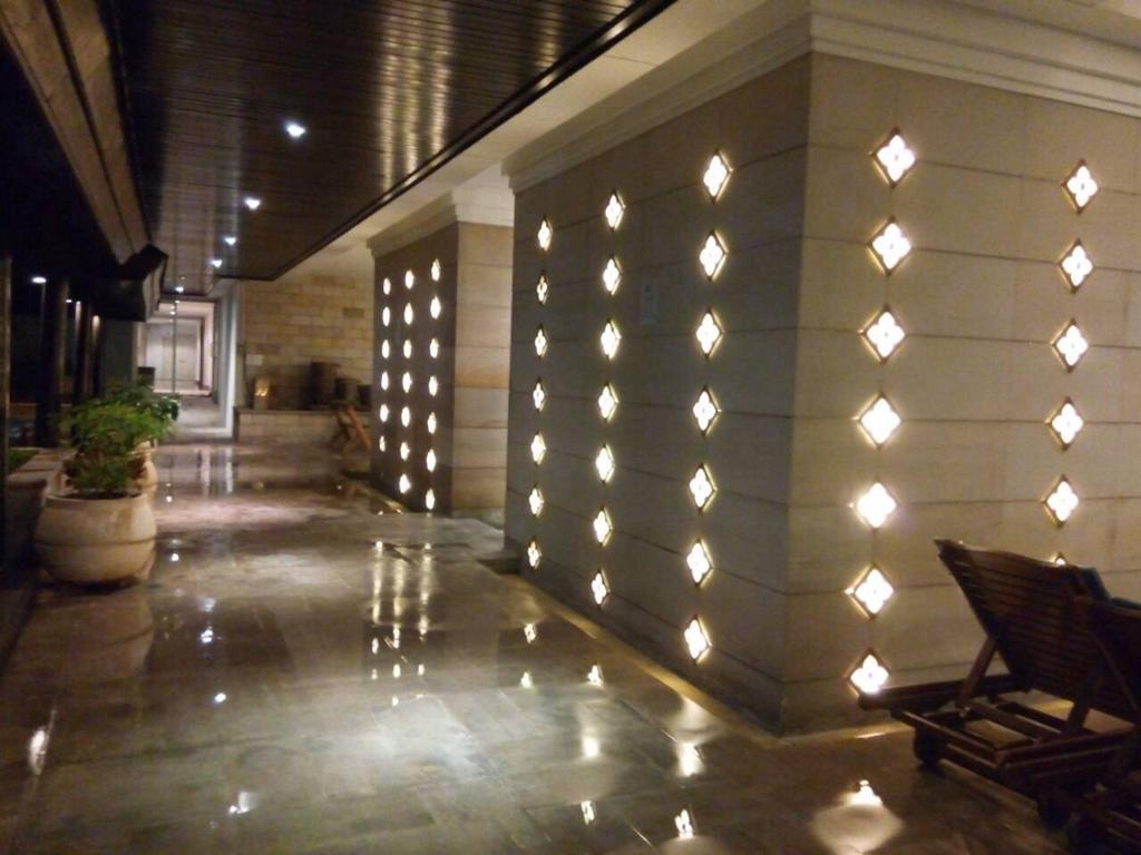 Baan Sathorn Riverfront Bangkok Habitación foto