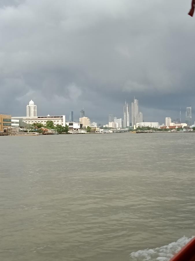 Baan Sathorn Riverfront Bangkok Exterior foto